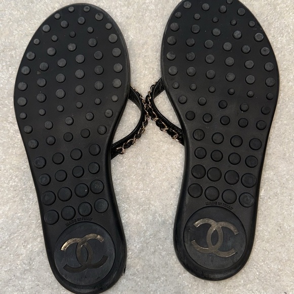 Chanel flip flops - Picture 4 of 6